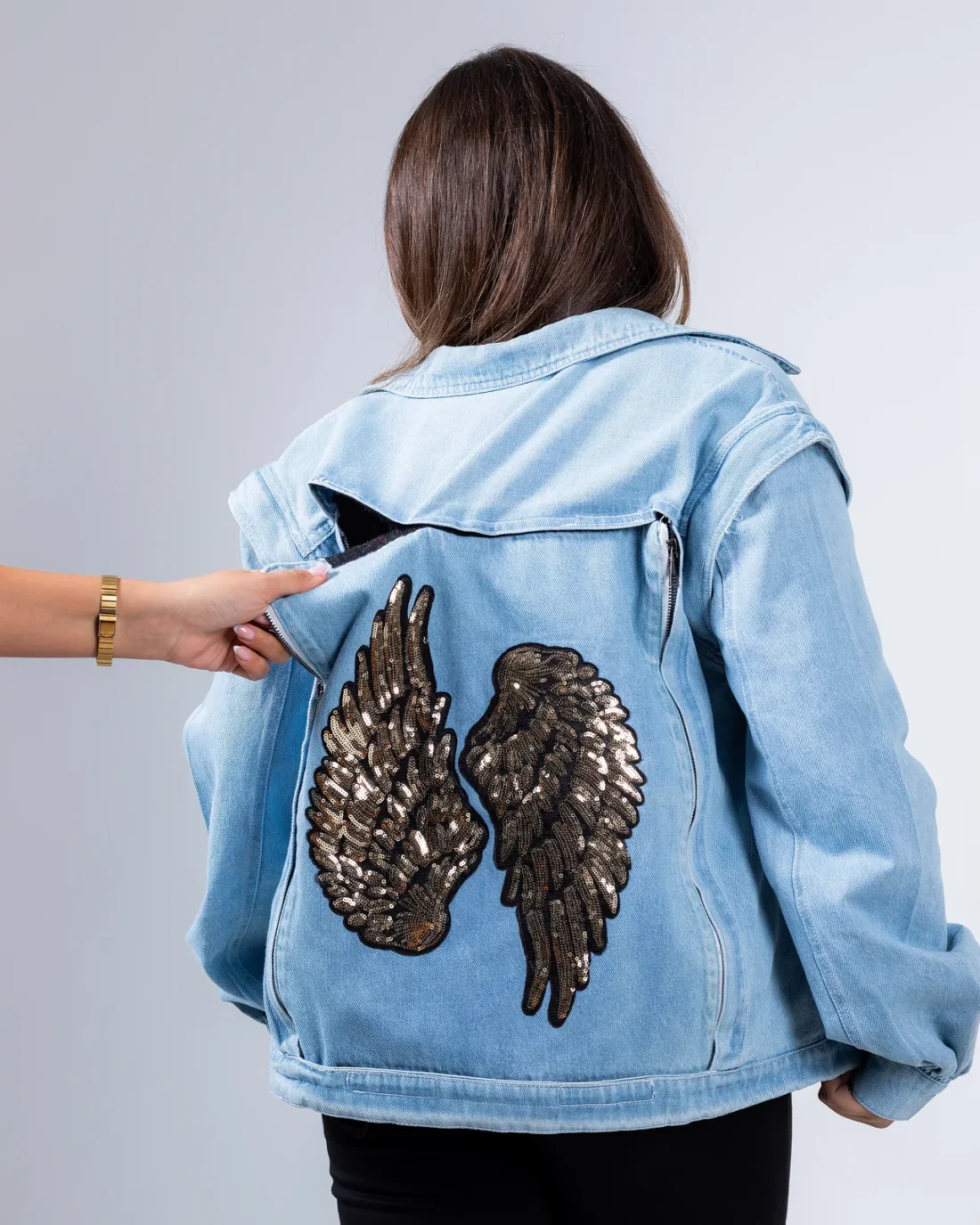 Wings Back